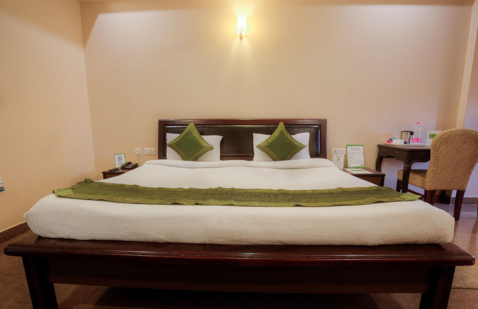 Treebo Shivam Inn Near Singapore Mall Lucknow Exterior photo