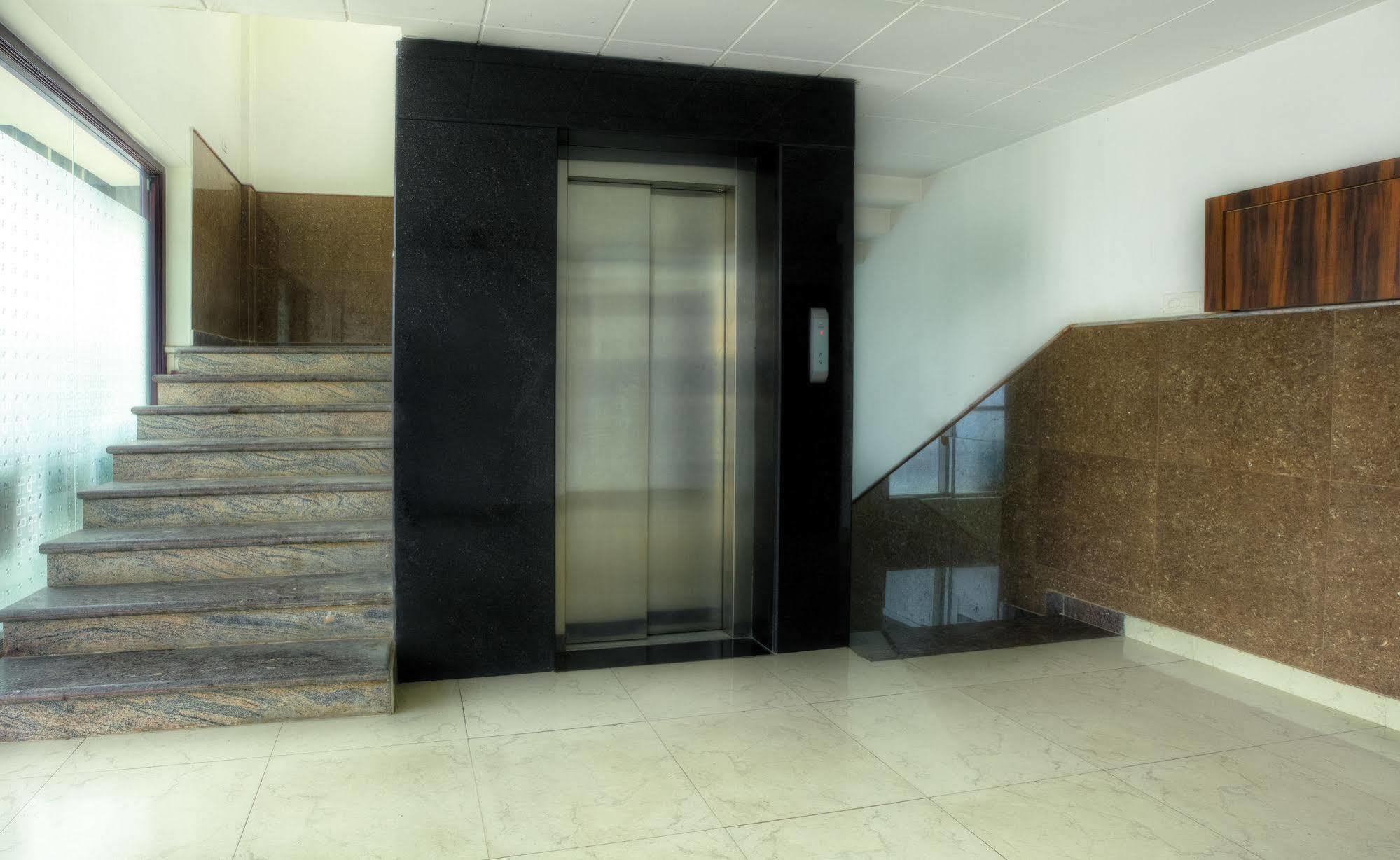 Treebo Shivam Inn Near Singapore Mall Lucknow Exterior photo